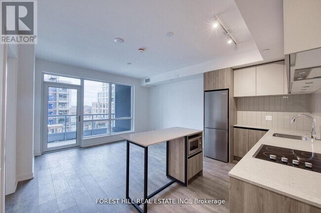 Photo du bâtiment - 7950 Bathurst St