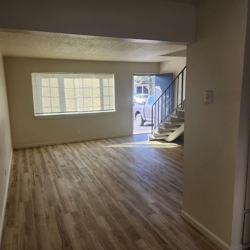 Primary Photo - Town House Apartments