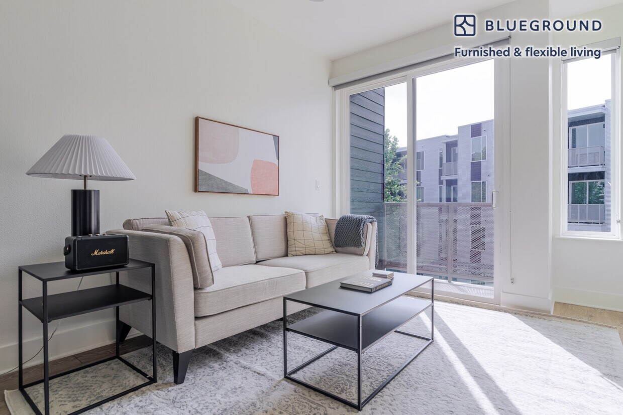 Foto principal - 1301 W Koenig Ln