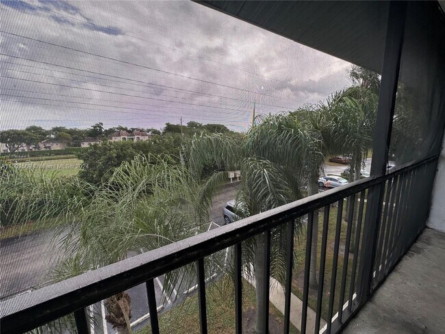 Building Photo - 1113 Green Pine Blvd