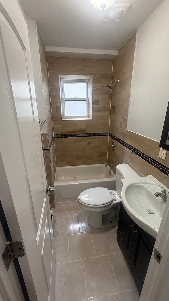 Foto del edificio - 4135 De Reimer Ave