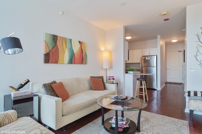 Foto del edificio - 645 N Kingsbury St