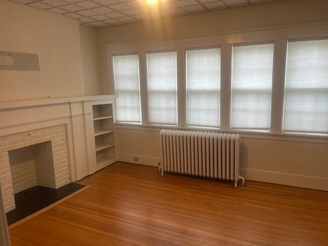 Foto del edificio - 449 Richmond Ave