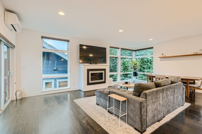 Foto del edificio - Queen Anne Home