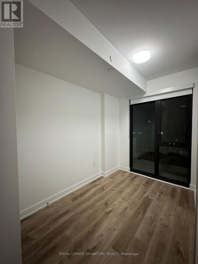 Photo du bâtiment - 3009 Novar Rd