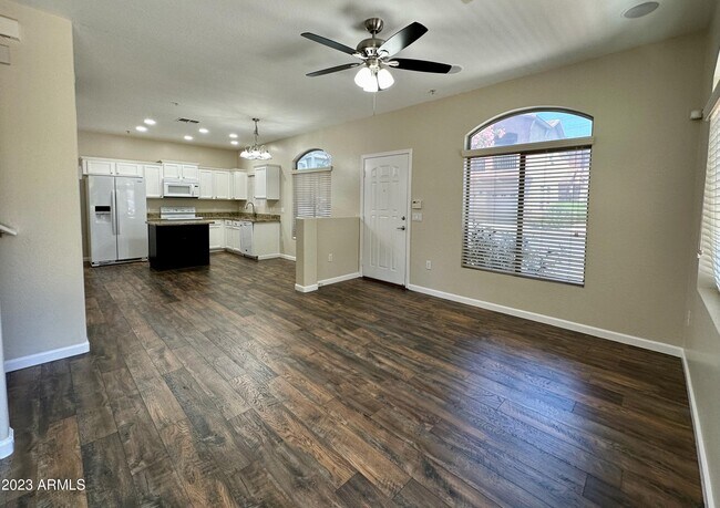 Foto del edificio - 18250 N 32nd St