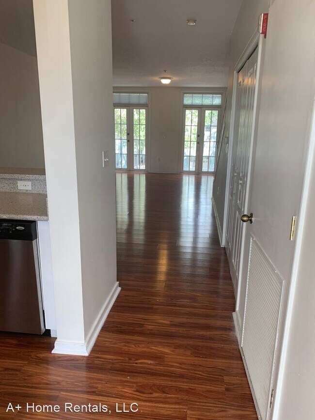 Foto del edificio - 660 Celebration Ave