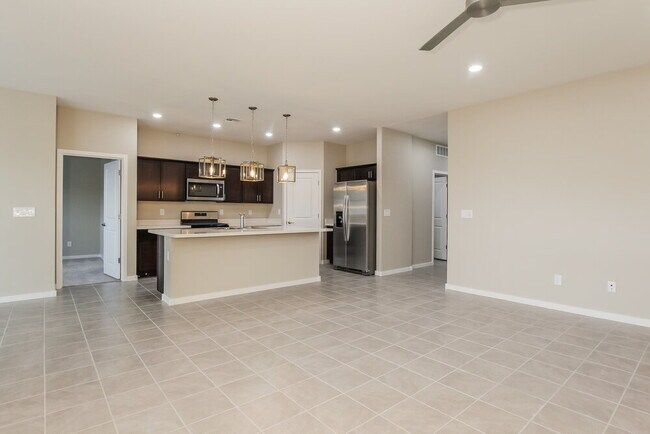 Building Photo - 6729 W Levi Dr