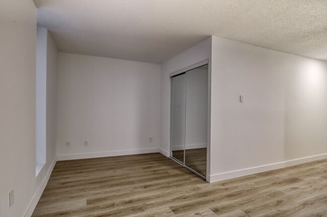 Building Photo - 2285 Rue St Mathieu