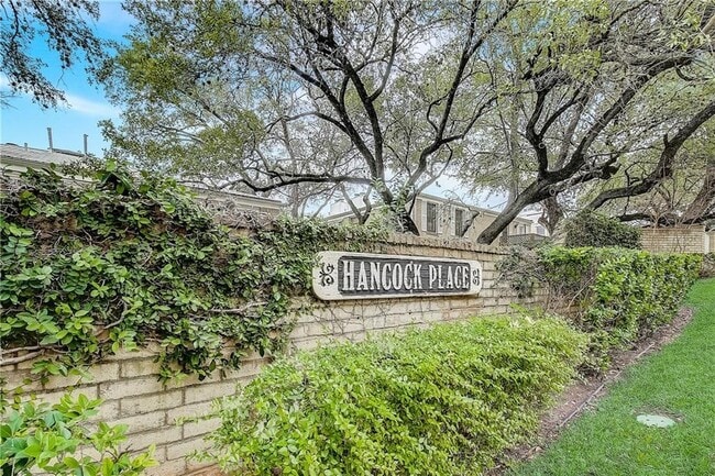 Building Photo - 914 E 32nd St