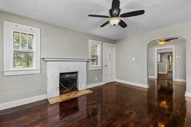 Building Photo - 202 Seymore Ave