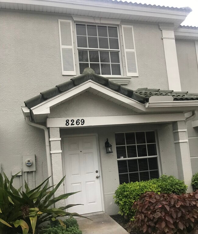 Foto del edificio - 8269 Pacific Beach Dr