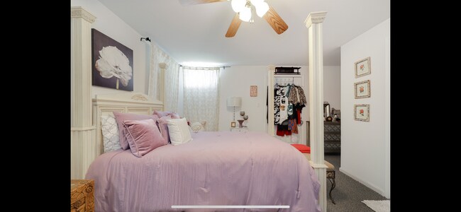 Foto del edificio - 706 James Ridge Rd