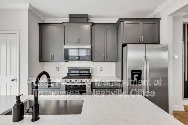 Building Photo - 4201 Camdale Dr