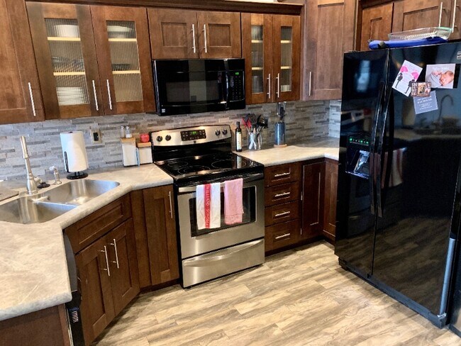 Building Photo - 128 S Santa Fe Ave