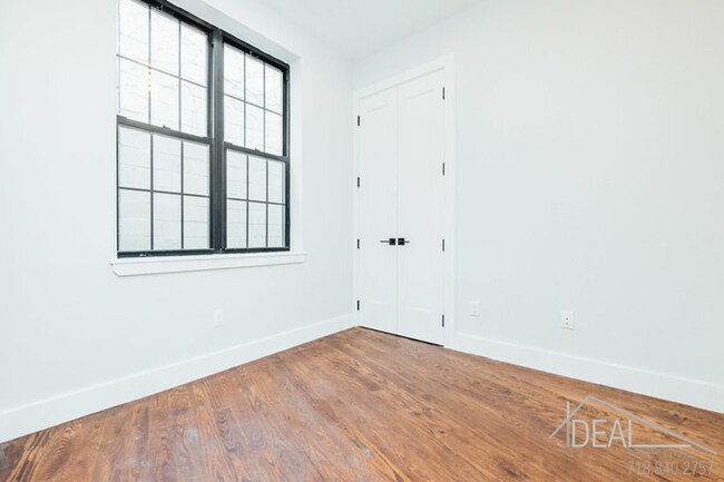 Building Photo - 40 Claver Pl