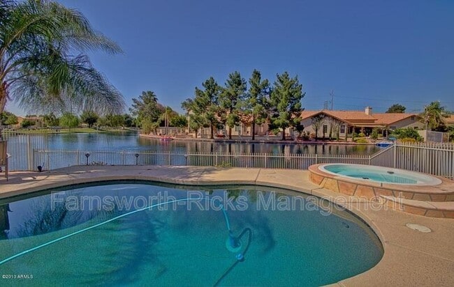 Photo - 420 E Stonebridge Dr House