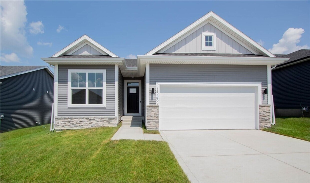 Primary Photo - Beautiful 4 Bed Ranch Home w/ fully finish...