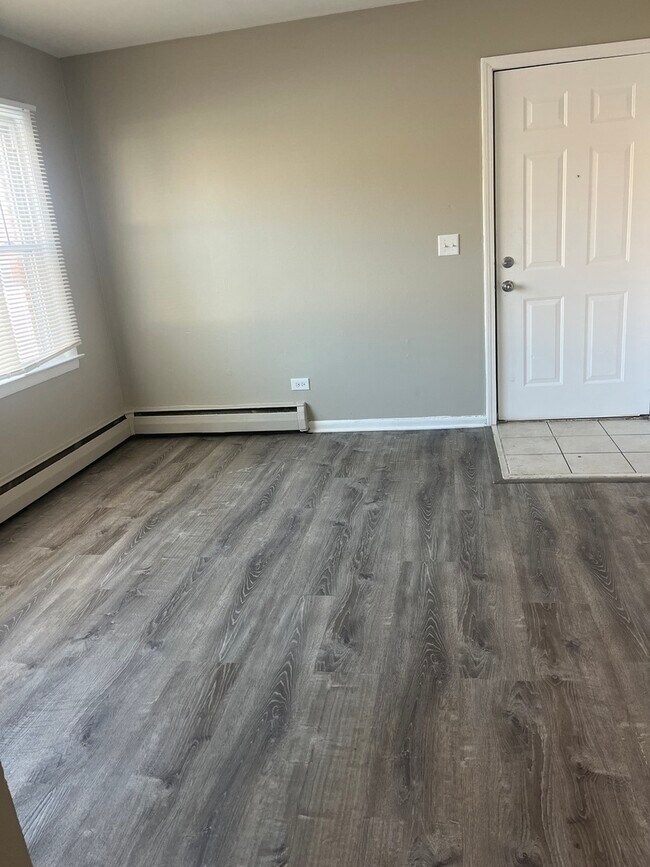 Foto del edificio - 1340 N Main St