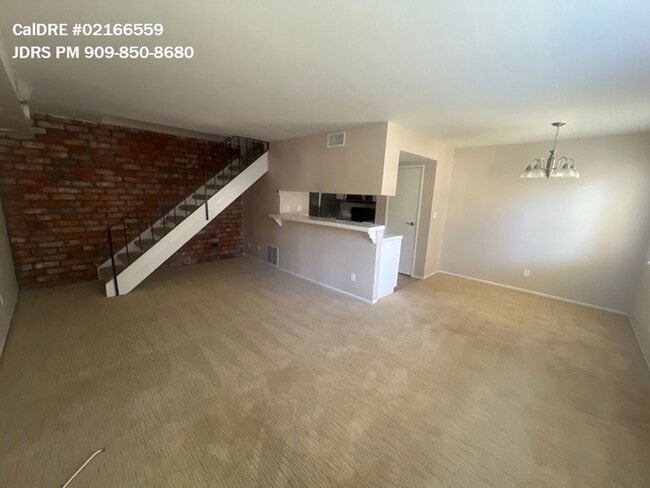 Building Photo - Price Lowered! La Verne 2 Bedroom Condo