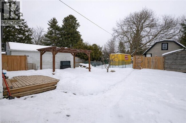 Photo du bâtiment - 229 Guelph Ave