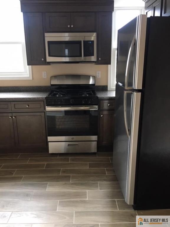 Foto del edificio - 250 Somerset St