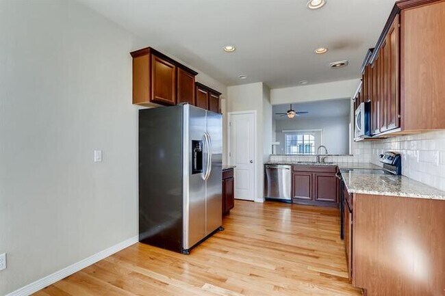 Foto del edificio - 25951 E 3rd Pl, Aurora, CO, 80018