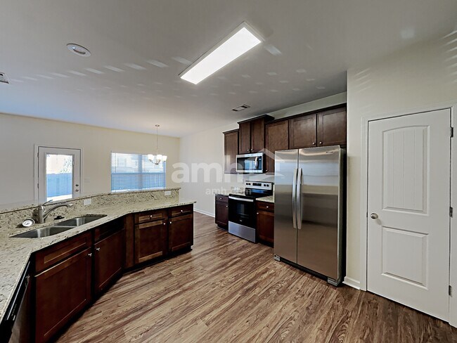 Foto del edificio - 1240 Faye Ct