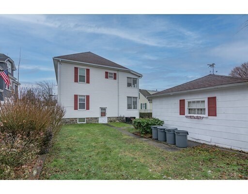 Primary Photo - 21 E Brook Pl