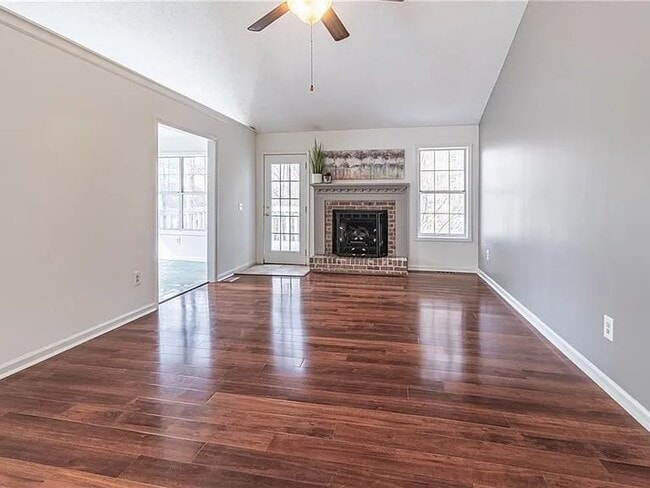 Photo - 1710 Omie Way House