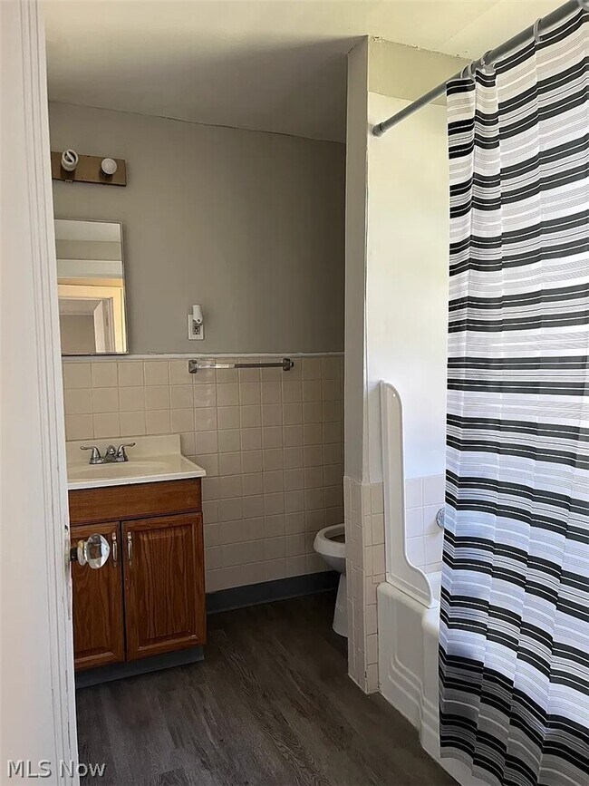 Foto del edificio - 783 Leonard St