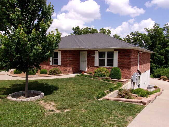 Building Photo - 1227-1229 Duane Swift Pkwy