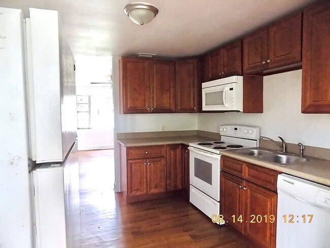 Foto del edificio - 2 bedroom, 1 bath in Daytona with bonus room