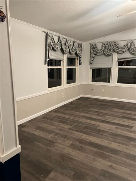 Foto del edificio - 167 Maynard Ln