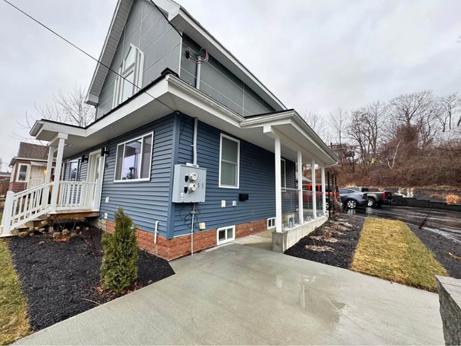 Building Photo - 25 6th St