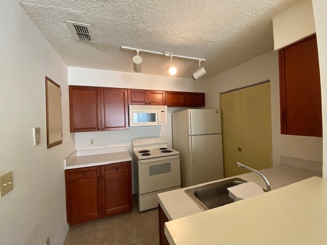 Building Photo - 1055 S Hiawassee Rd