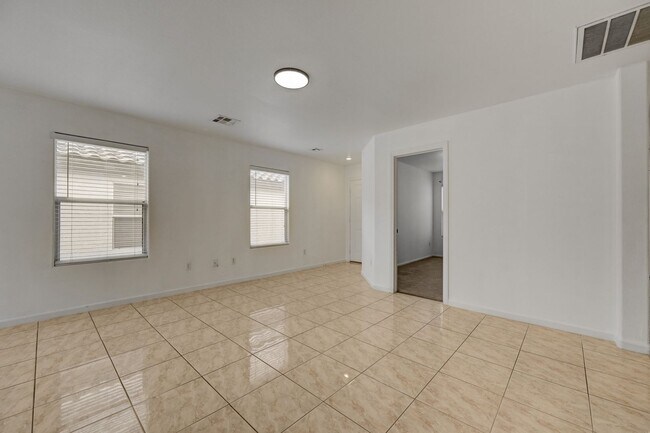 Foto del edificio - 11051 Alora St