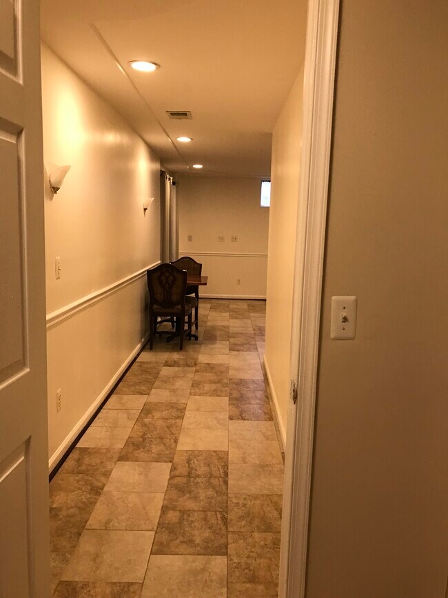 12524 Bunche Rd Unit Basement, Fairfax, VA 22030 Apartments in