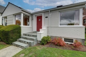 Building Photo - 3856 46th Ave NE