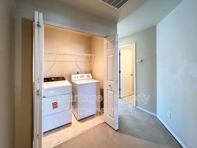 Building Photo - 3108 NW Morning Glory Dr