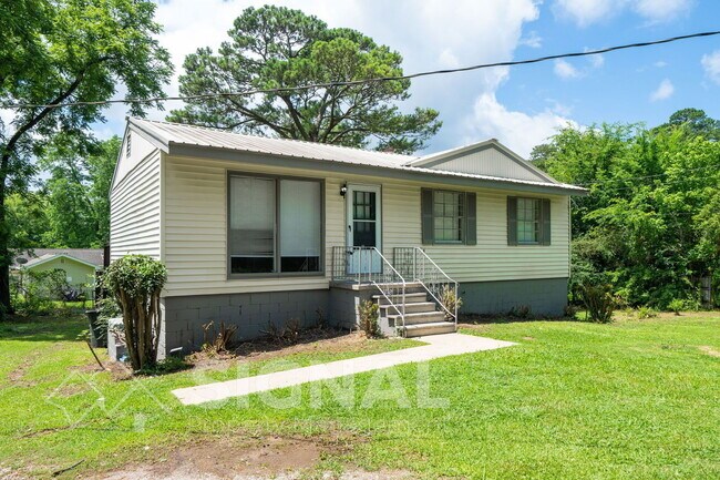 Foto del edificio - 1652 Roberta Ln