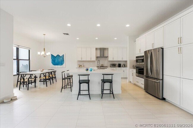 Foto del edificio - 17496 Sparkling River Rd