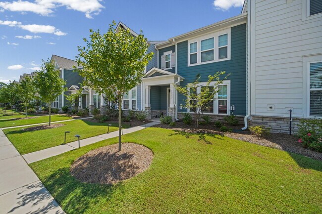 Building Photo - 10037 Mamillion Dr