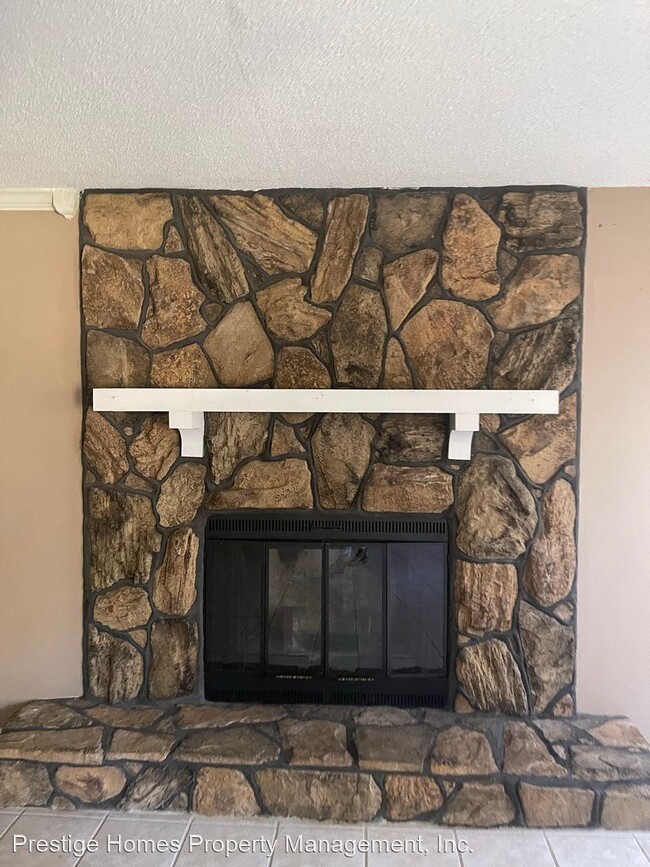 Building Photo - 3 br, 2 bath House - 110 Crestview