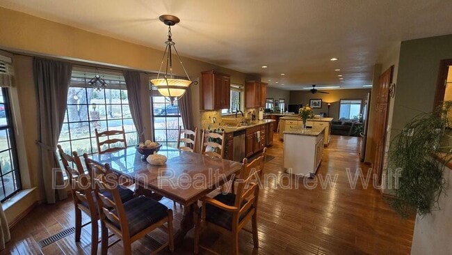 Foto del edificio - 22882 Carriage Dr