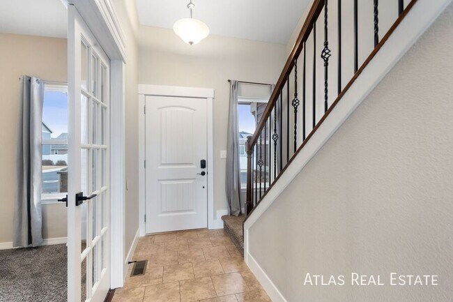 Foto del edificio - 893 Shirttail Peak Ct