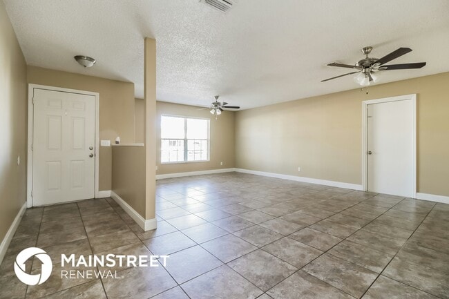 Building Photo - 4775 Doreen Rd