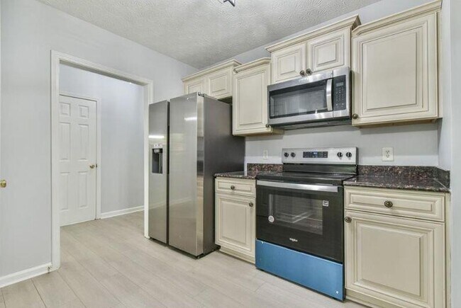 Foto del edificio - 6125 Brookechase Ln