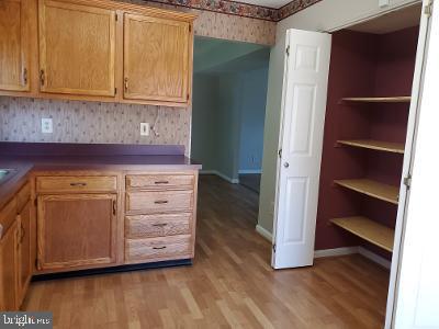 Building Photo - 7936 Holly Rd