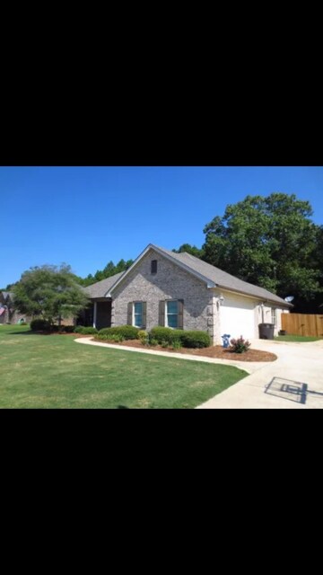 Building Photo - 154 Benelli Dr